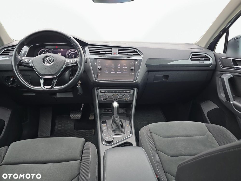 Volkswagen Tiguan - 22