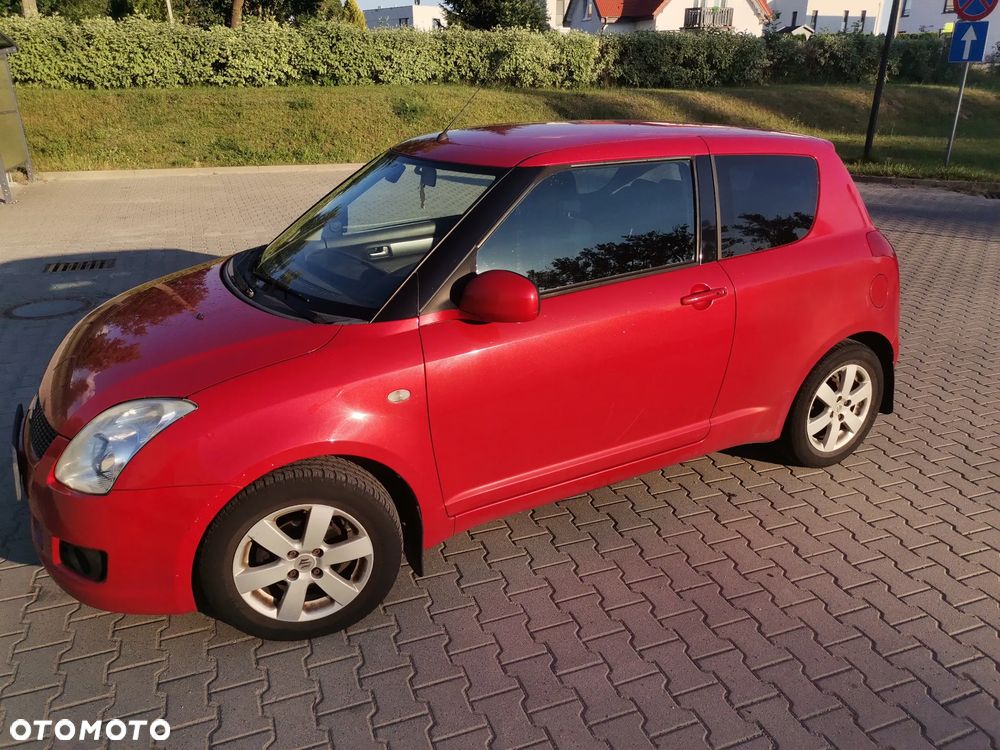 Suzuki Swift 1.5 GS - 2
