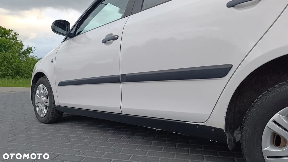 Skoda Fabia 1.2 HTP Ambiente - 6