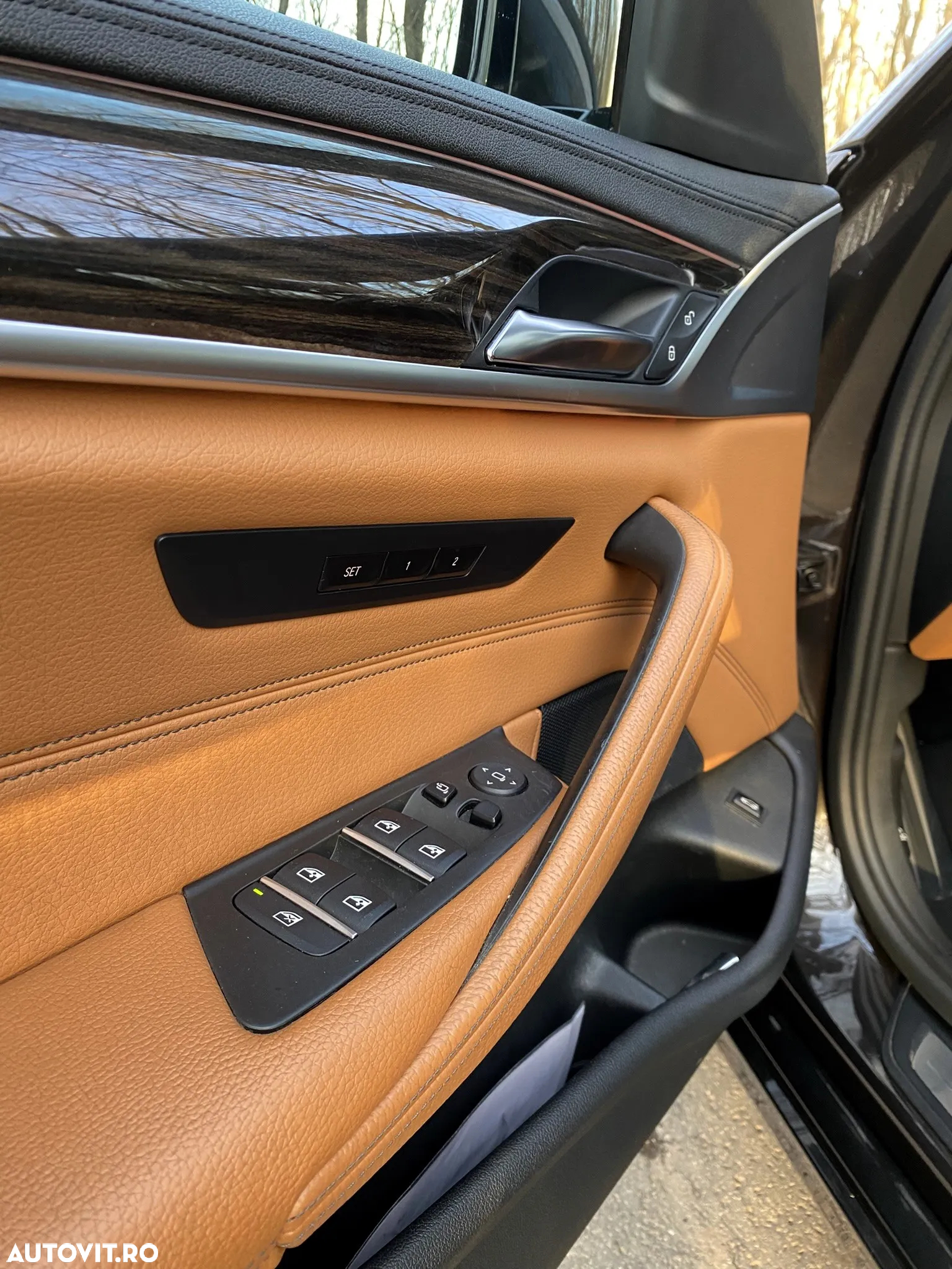 BMW Seria 5 520d Aut. Luxury Line - 14