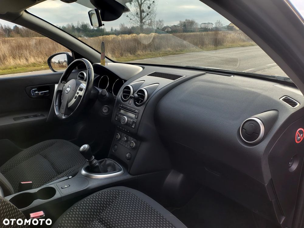 Nissan Qashqai+2 2.0 visia - 19