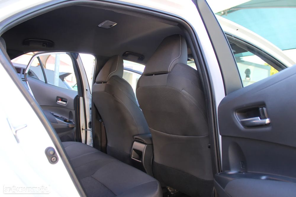 Toyota Corolla 1.8 Hybrid Exclusive - 44
