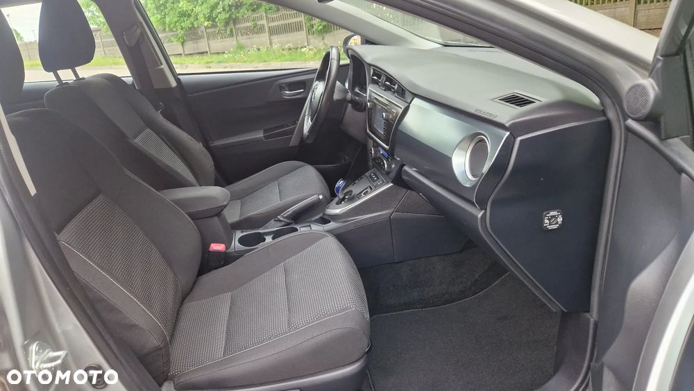Toyota Auris - 10
