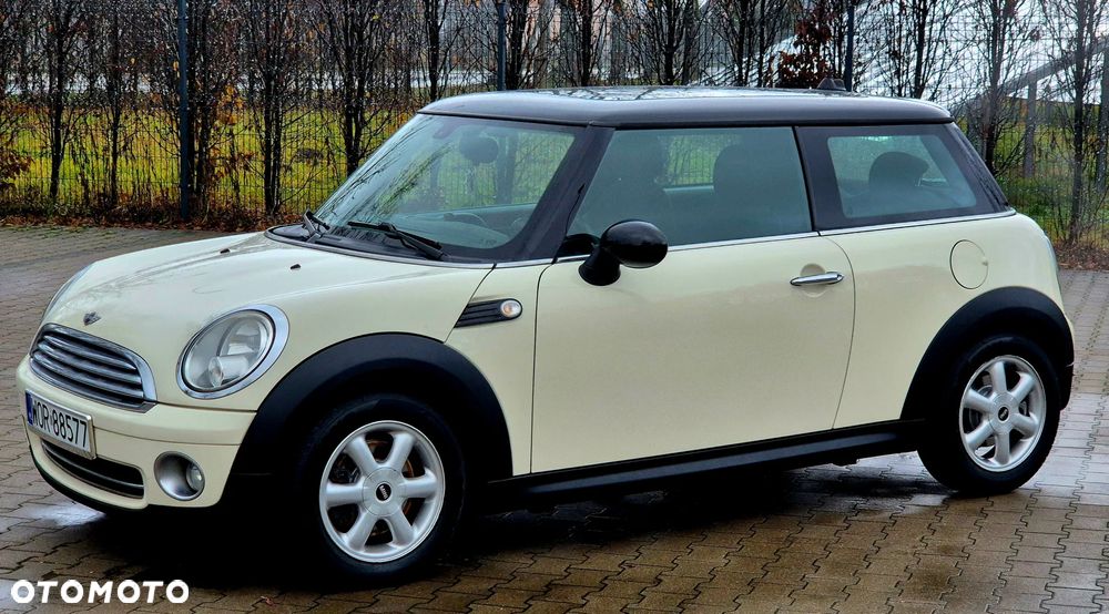 MINI Cooper 50 Camden - 3