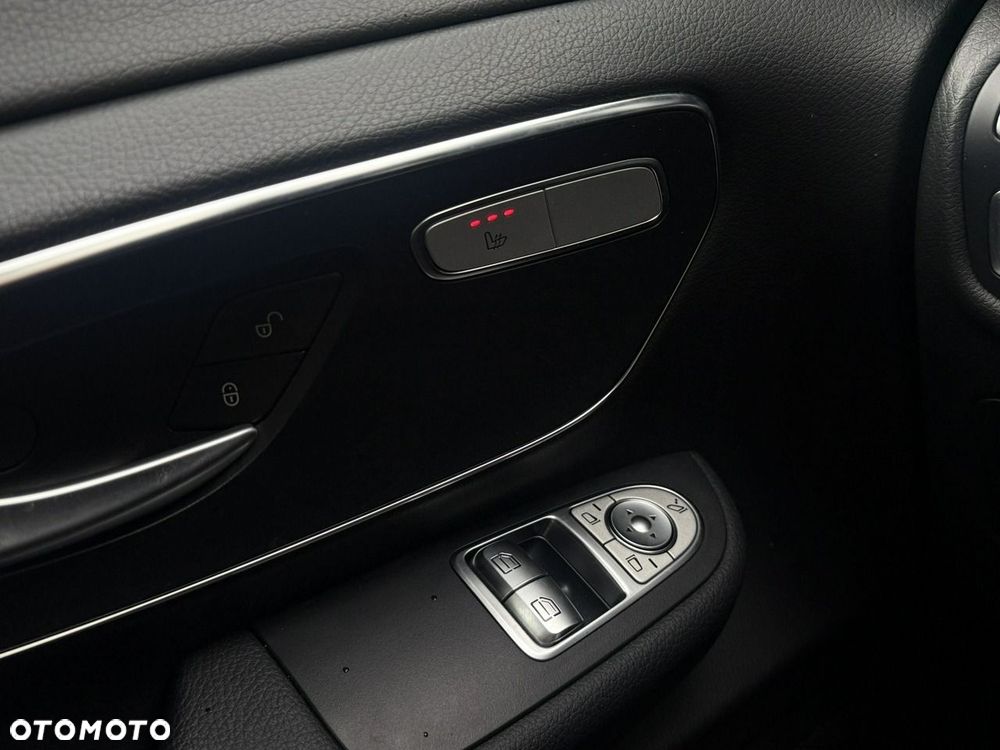 Mercedes-Benz Klasa V 220 d lang 9G-TRONIC - 17