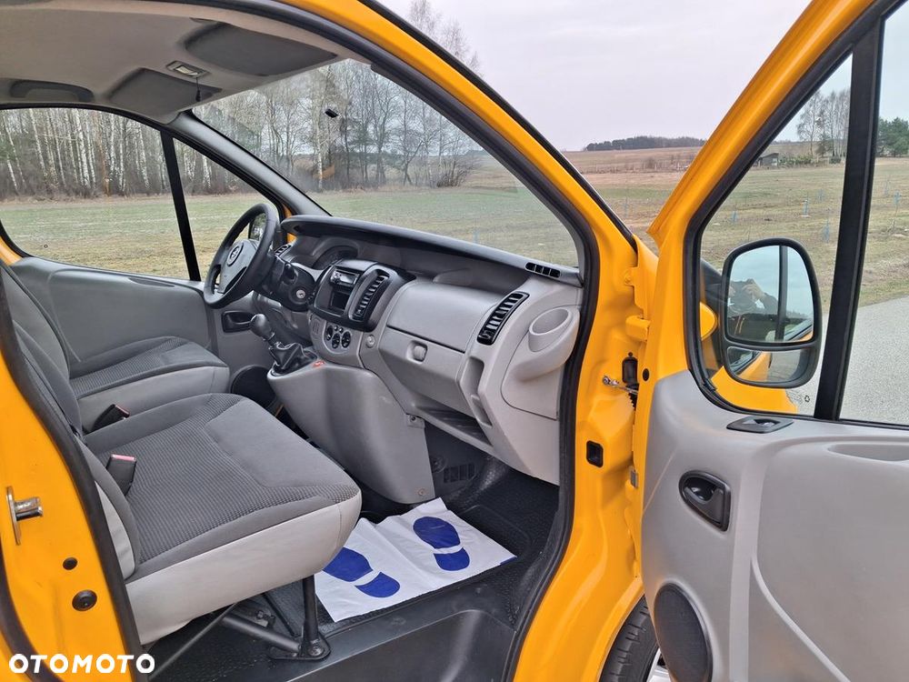 Opel Vivaro - 18