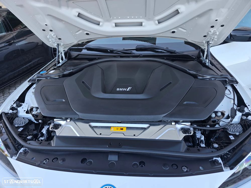 BMW i4 eDrive35 - 21