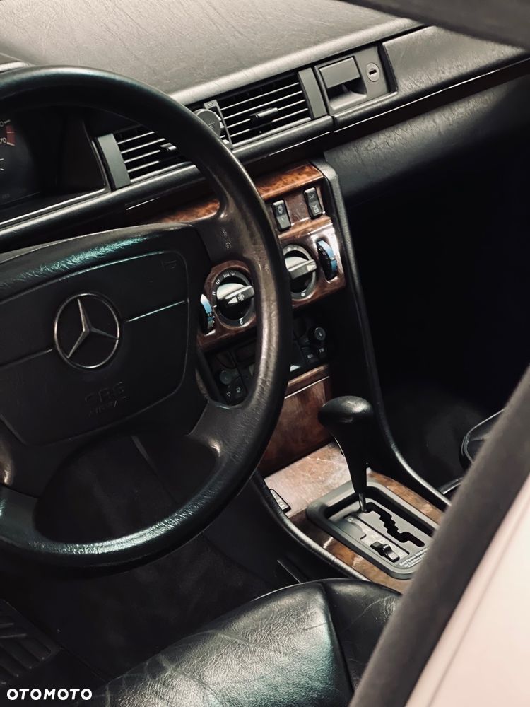 Mercedes-Benz W124 (1984-1993) - 10