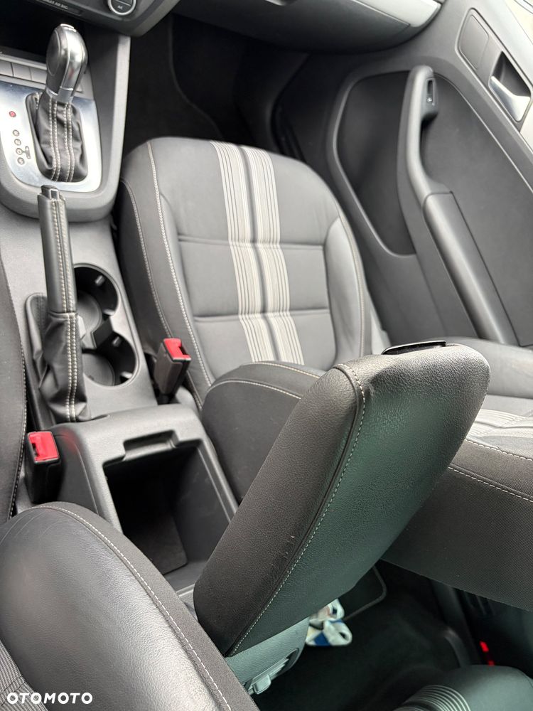 Volkswagen Jetta 1.4 TSI DSG Match - 23