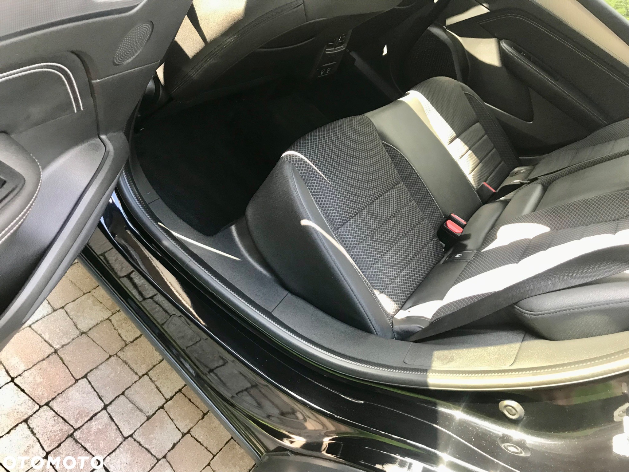 Renault Arkana 1.6 E-TECH Intens MMT - 12