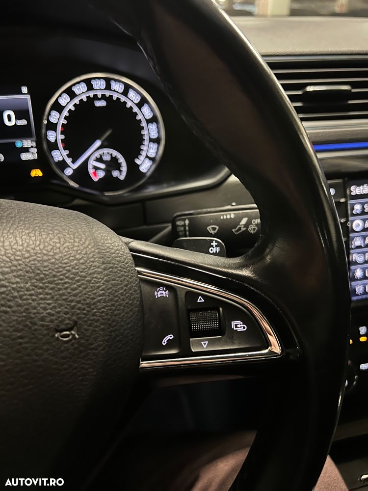 Skoda Superb 2.0 TDI DSG Style - 19