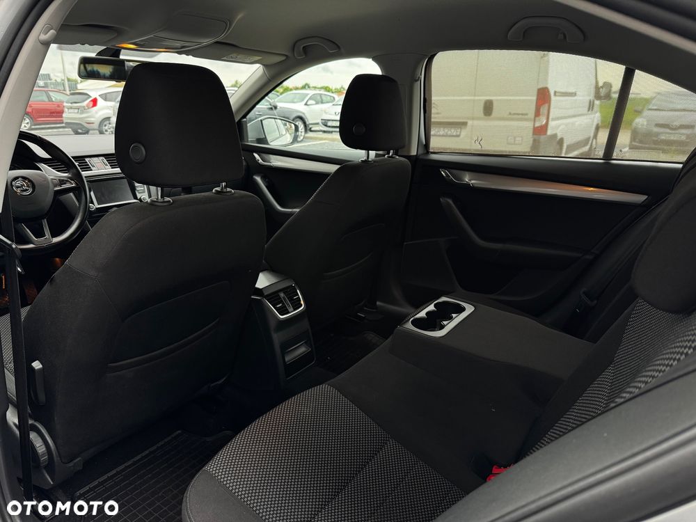 Skoda Octavia 1.4 TSI Ambition - 29
