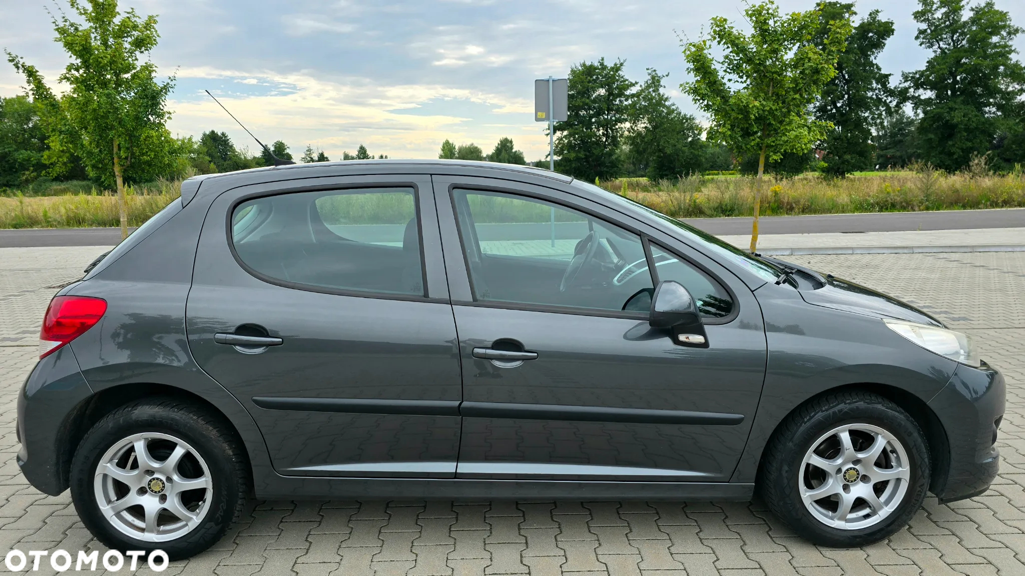 Peugeot 207 SW 75 Urban Move - 8