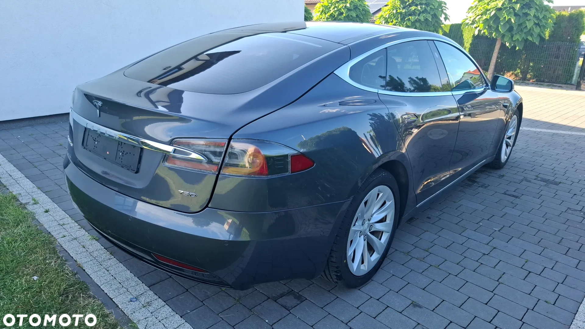 Tesla Model S Long Range Plus - 6