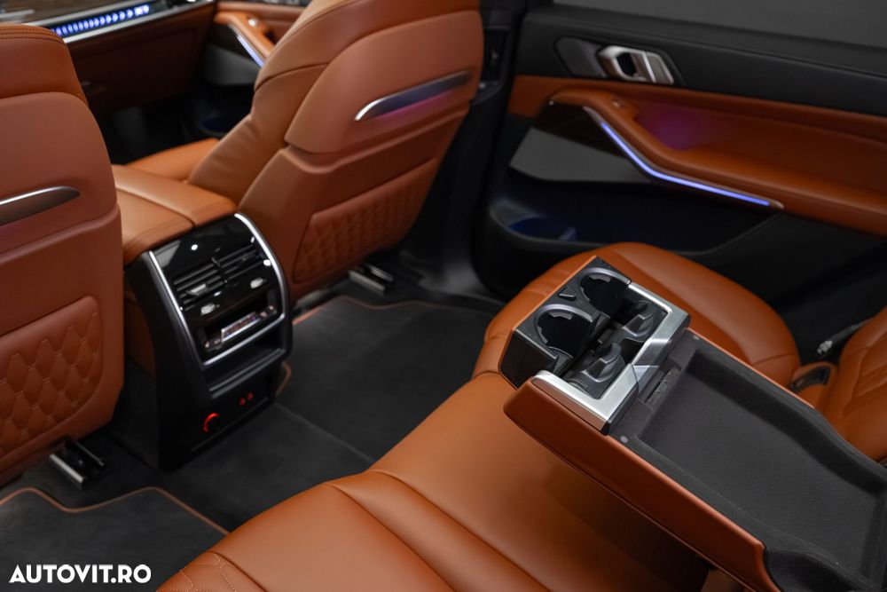 BMW X7 - 32