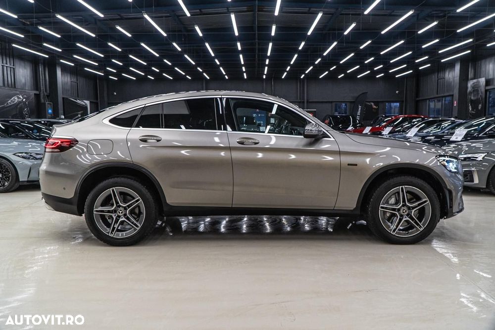 Mercedes-Benz GLC Coupe 300 de 4Matic 9G-TRONIC AMG Line Plus - 19