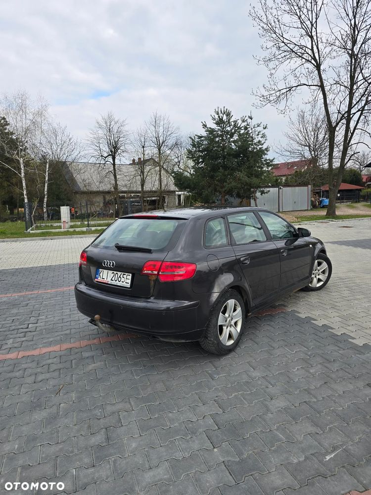 Audi A3 Sportback 2.0 TDI DPF Ambiente - 2