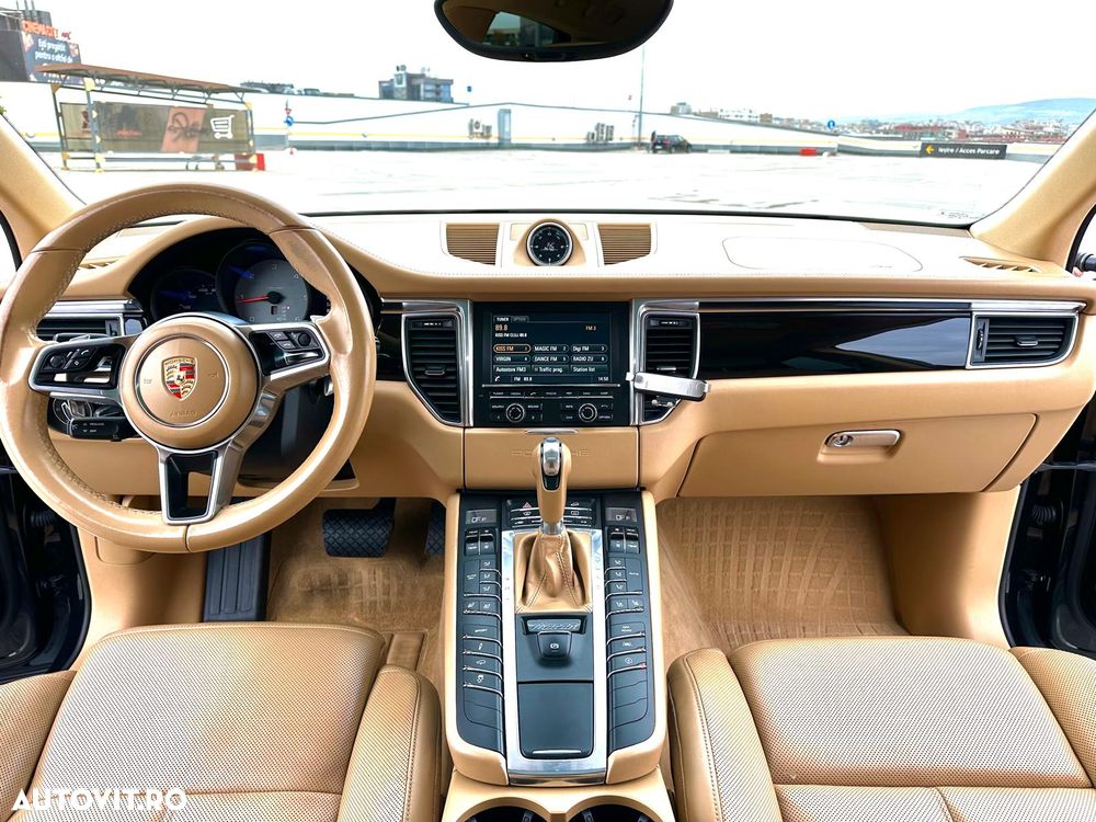 Porsche Macan - 26