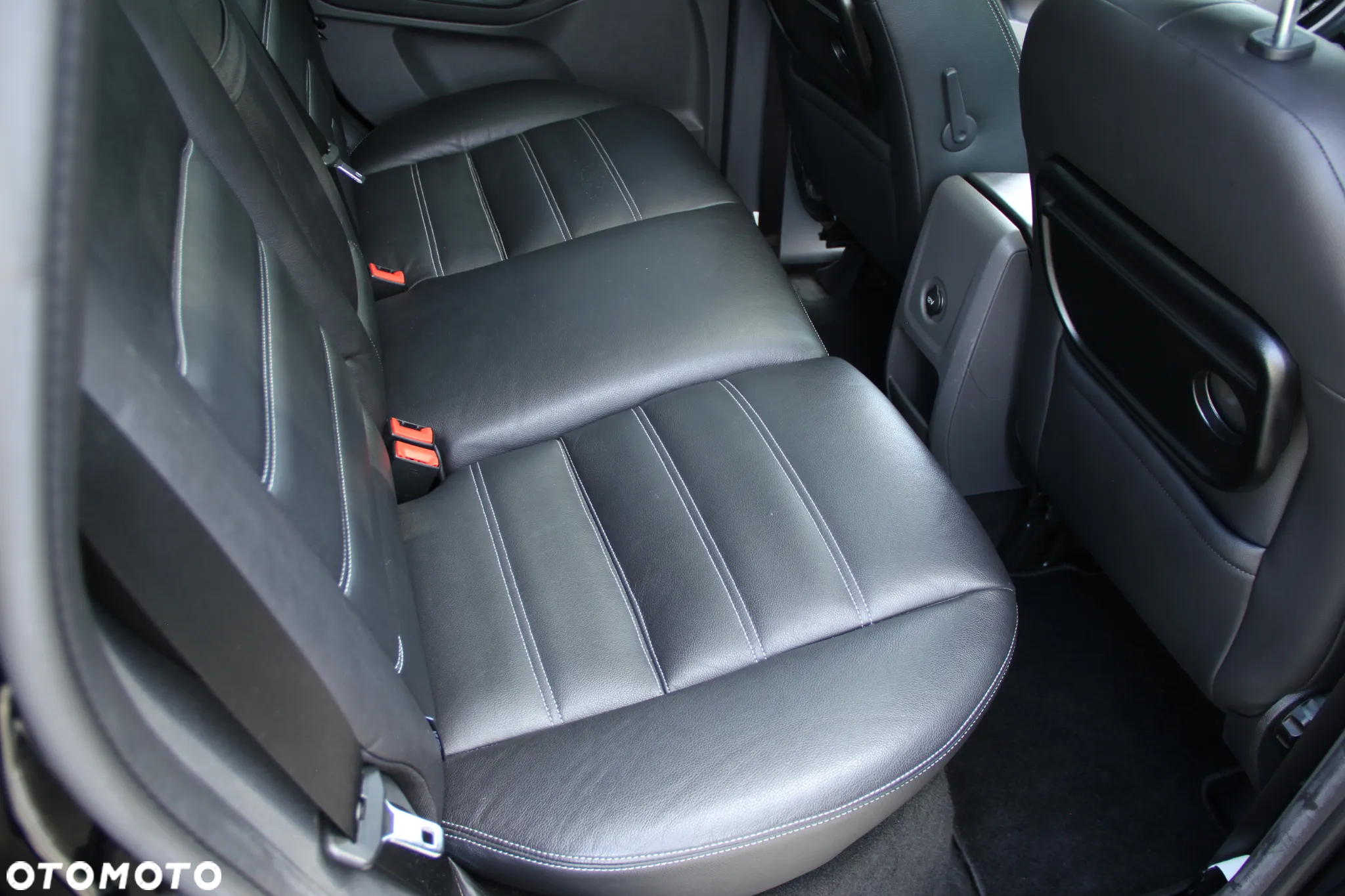 Ford Kuga 2.0 TDCi FWD Titanium - 33