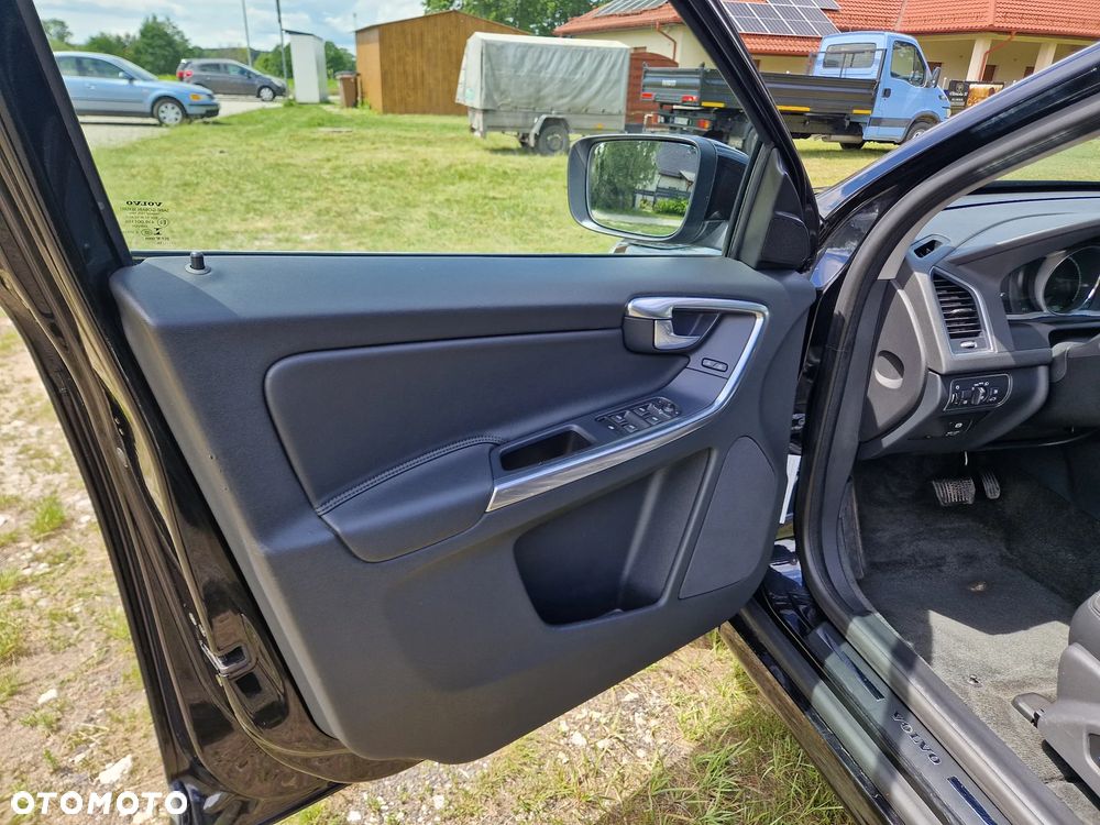 Volvo XC 60 D5 AWD Summum - 16