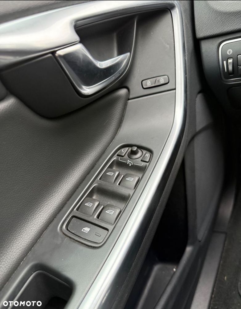 Volvo V60 T2 Geartronic Kinetic - 18