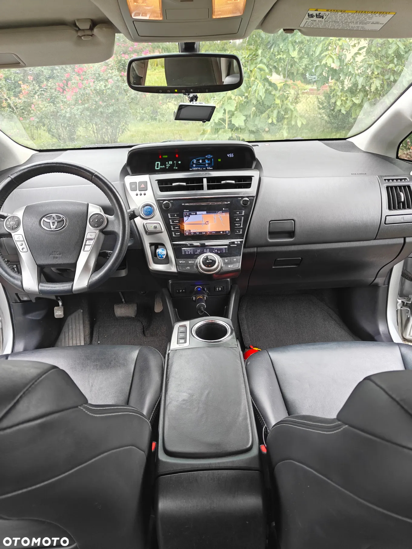 Toyota Prius+ (Hybrid) - 26