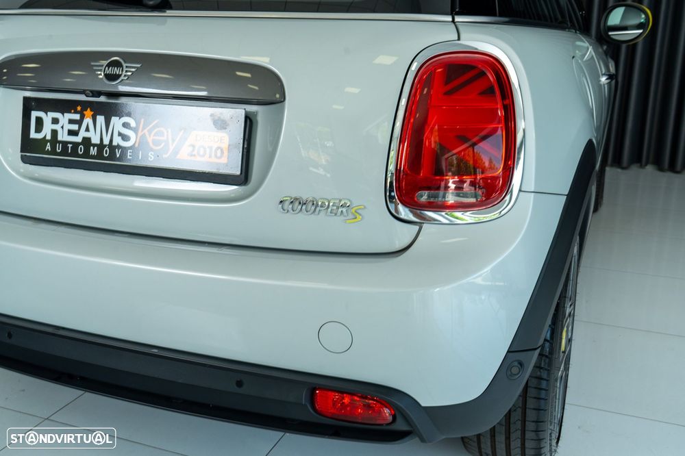 MINI 3 Portas Cooper SE Premium Essential - 29