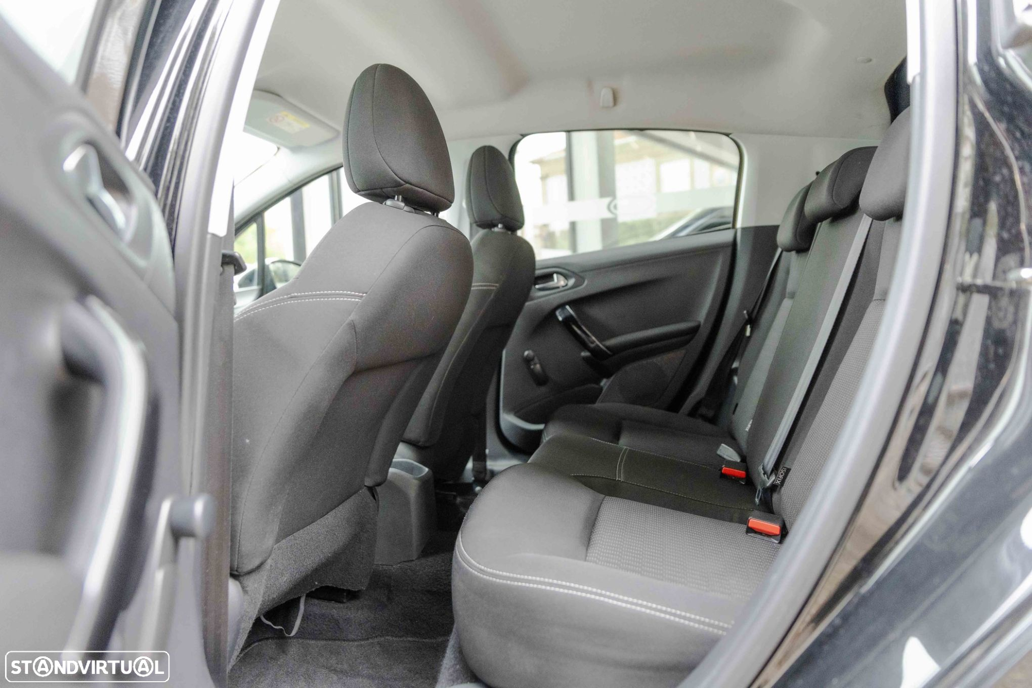 Peugeot 208 1.2 PureTech Active - 13
