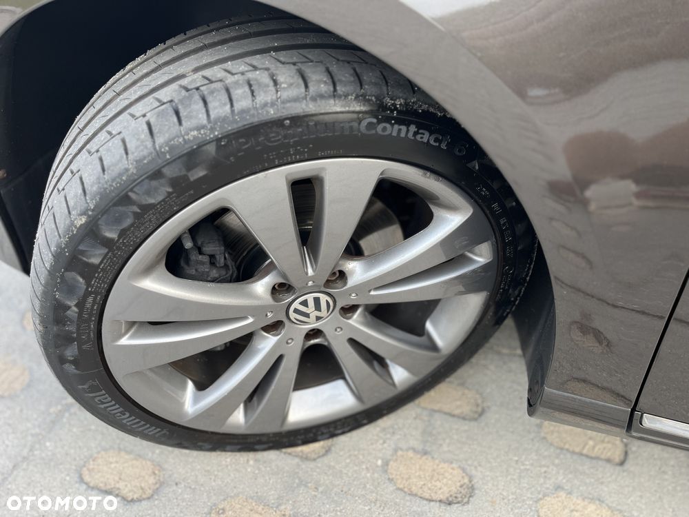 Volkswagen Passat 2.0 TDI DSG BlueMotion Technology Highline - 23