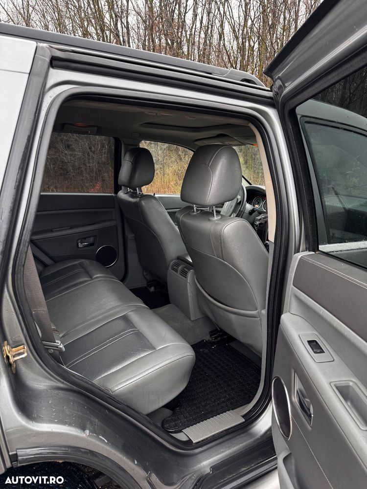 Jeep Grand Cherokee - 9