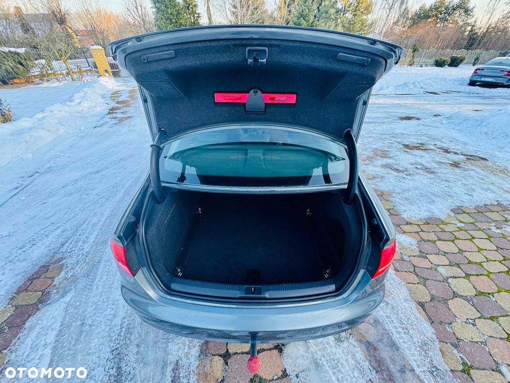 Audi A4 Limousine - 27