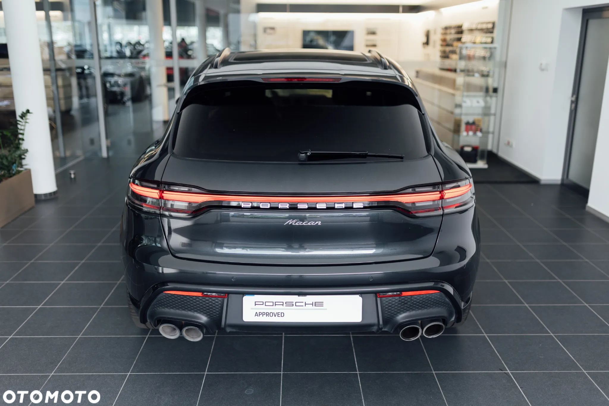 Porsche Macan Standard - 12