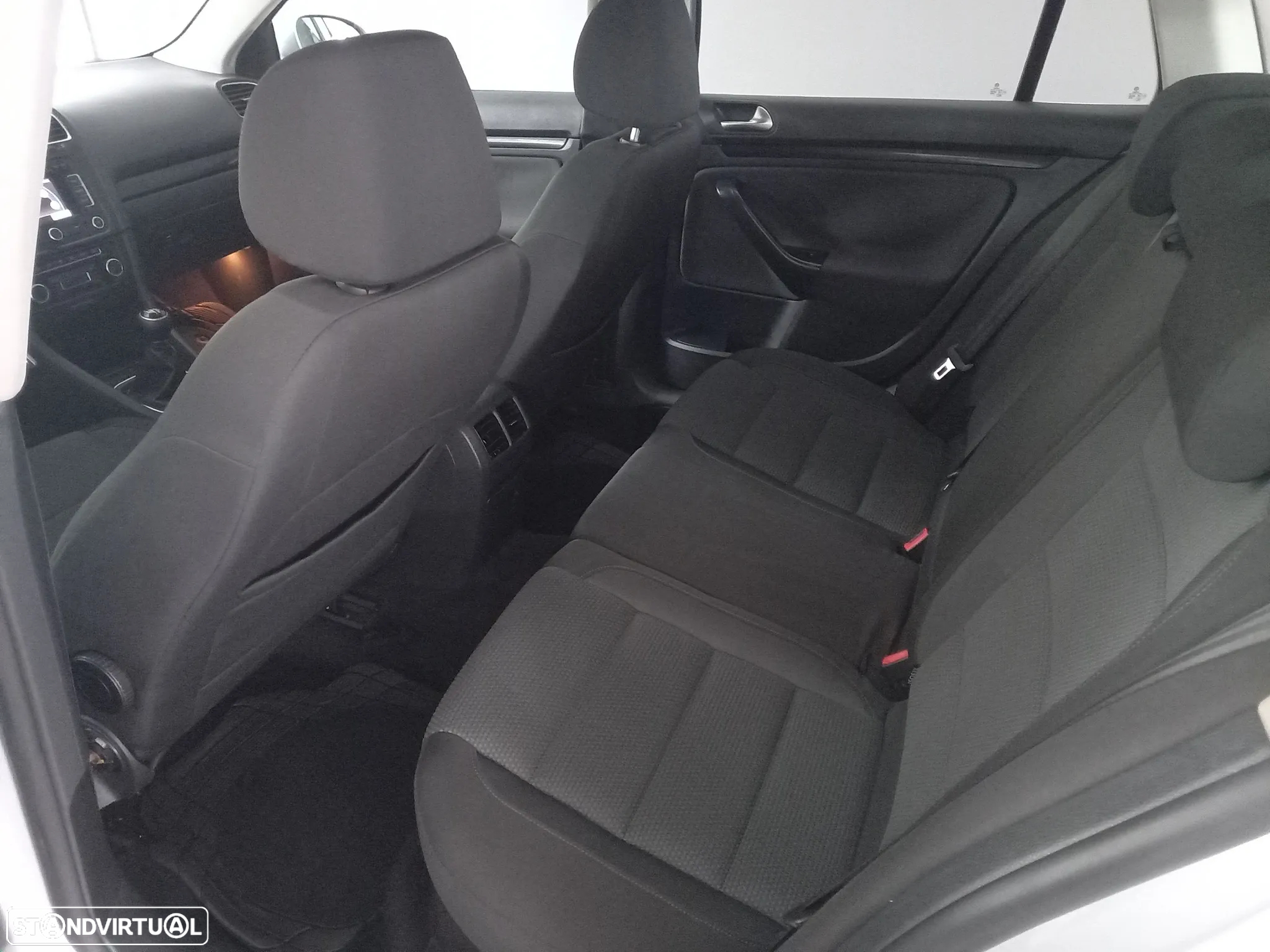 VW Golf Variant 1.6 TDi 4Motion BlueMotion Comfortline - 8