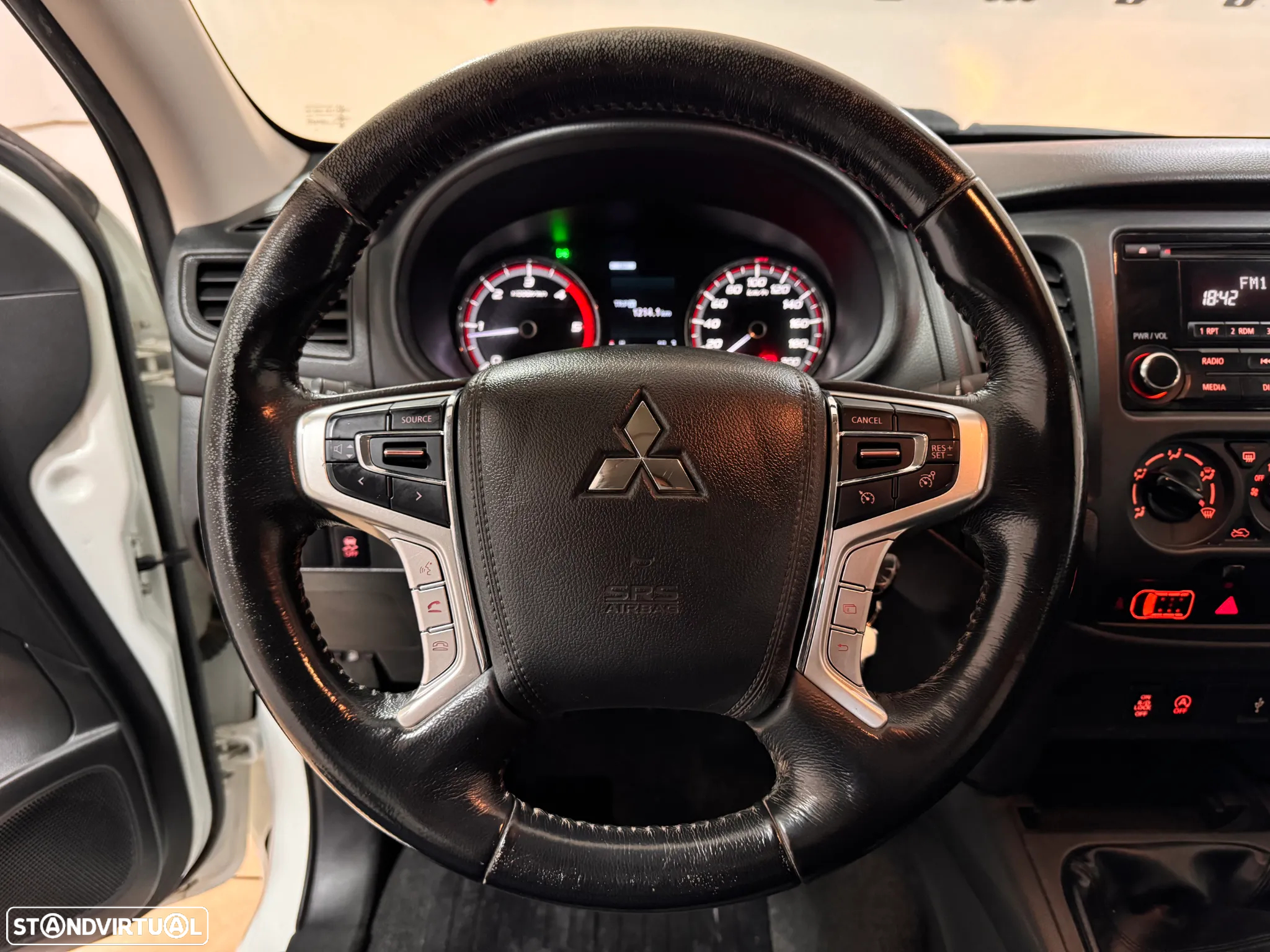Mitsubishi L200 2.3 DI-D Space Cab Invite 4WD 3L IVA DEDUTIVEL - 18