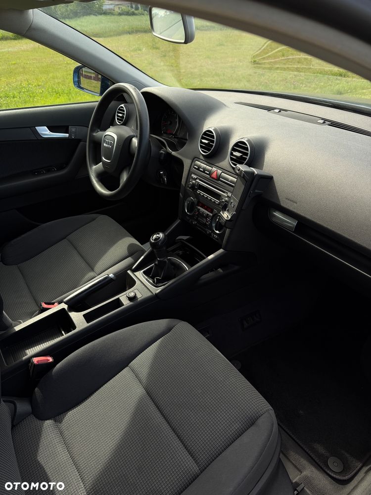 Audi A3 Sportback 1.6 Attraction - 8