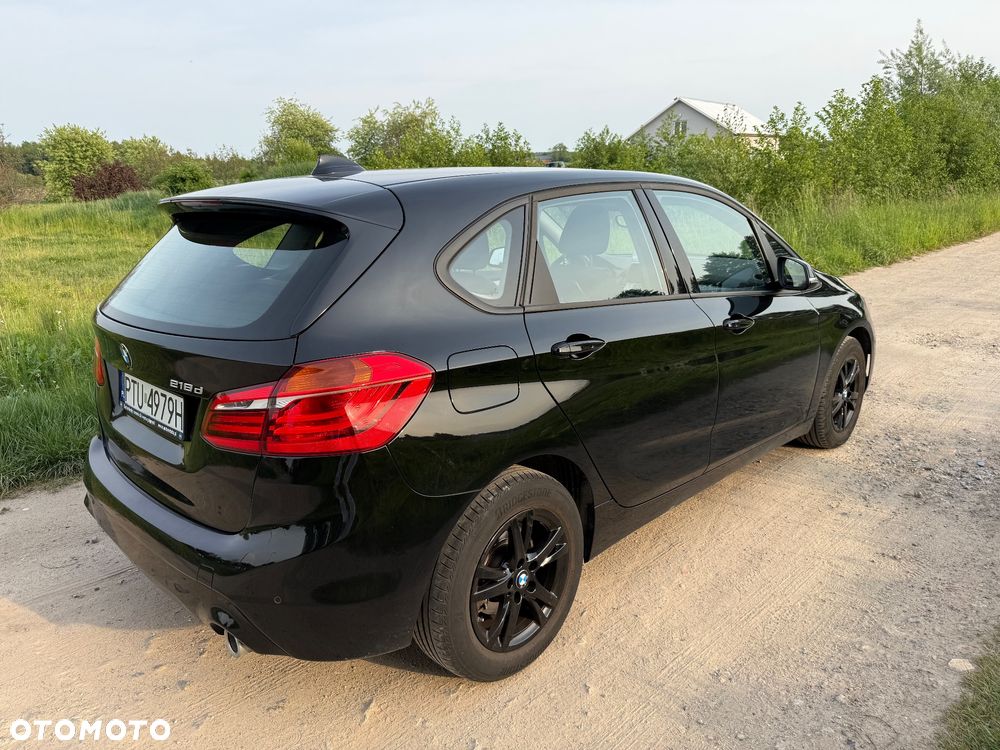 BMW Seria 2 218d - 3