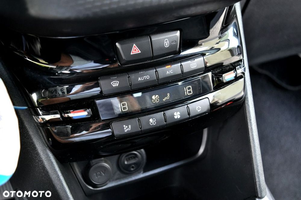 Peugeot 2008 1.2 Pure Tech GPF Crossway S&S - 22