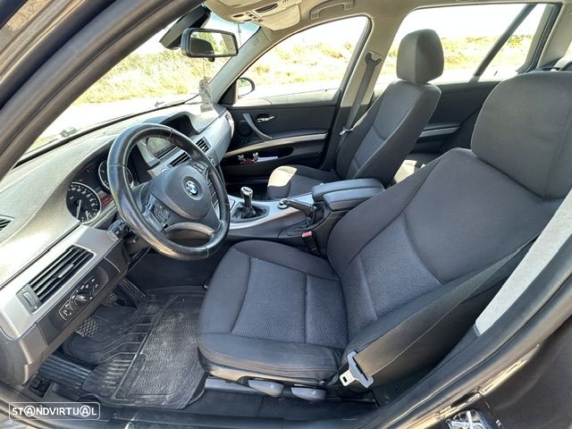 BMW 320 d - 9