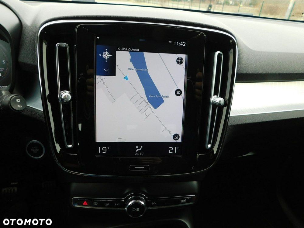 Volvo XC 40 D3 Momentum - 11