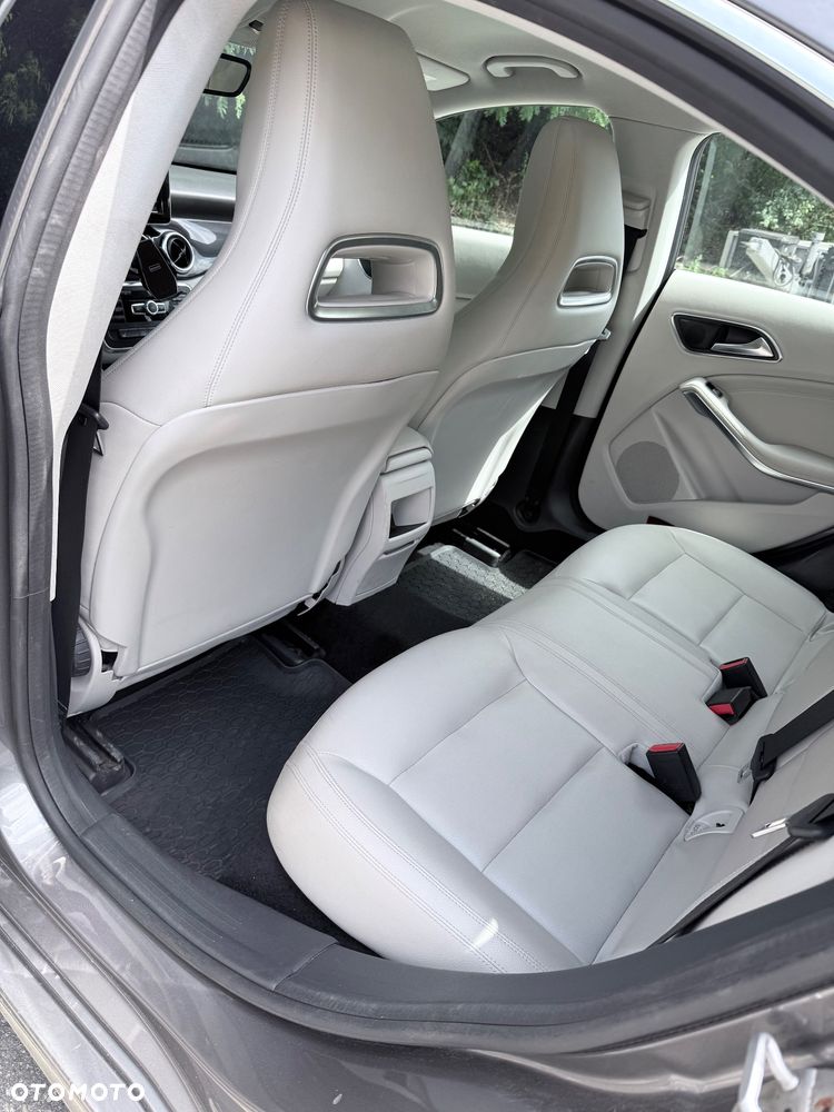 Mercedes-Benz CLA - 8