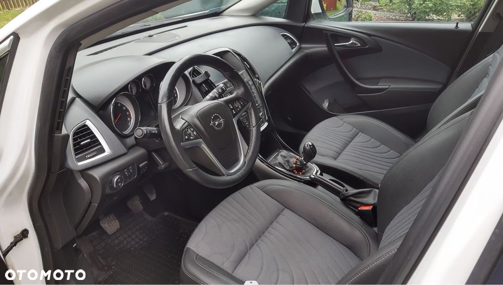 Opel Astra 1.4 Turbo Cosmo - 13