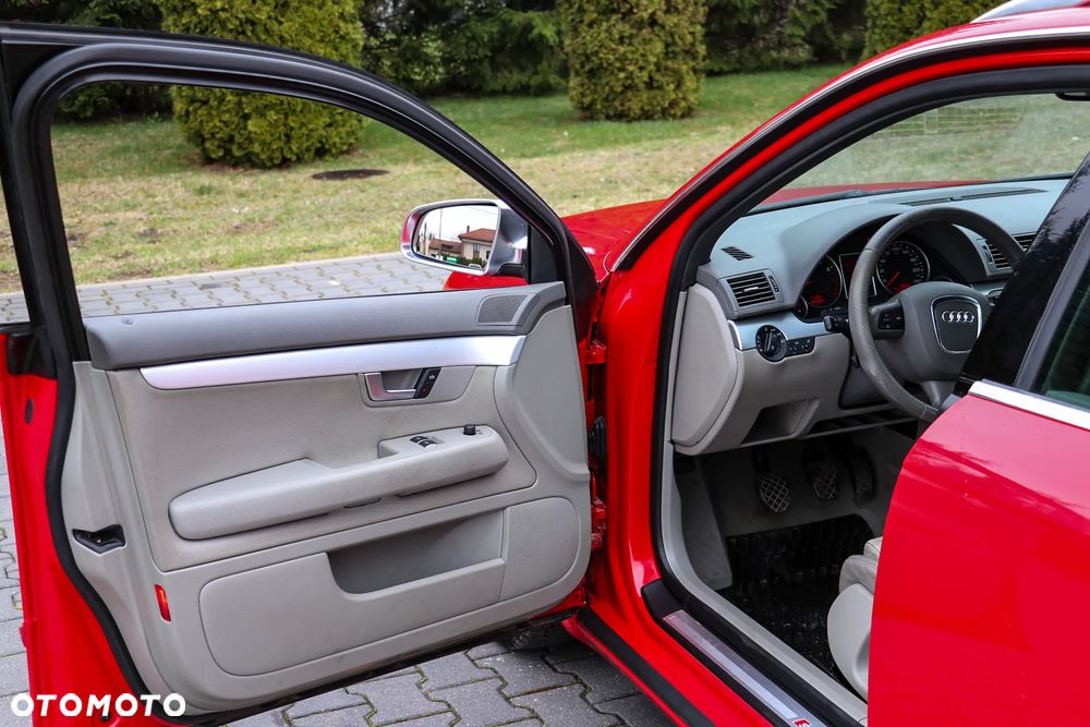 Audi A4 ver-avant-1-8t-quattro - 30