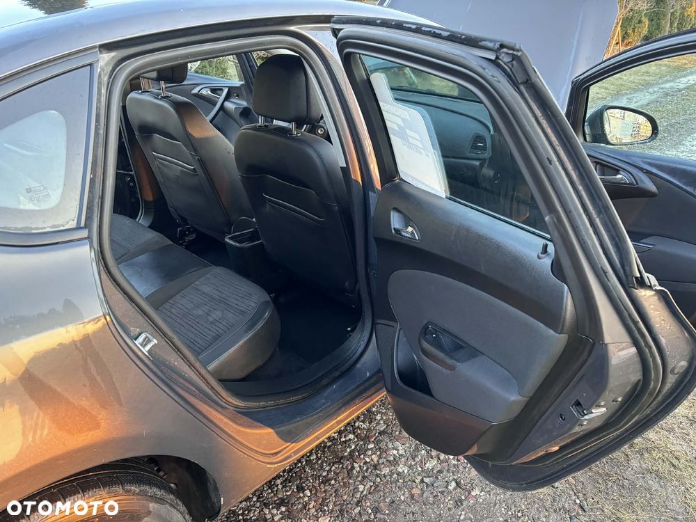 Opel Astra 1.6 Active - 11