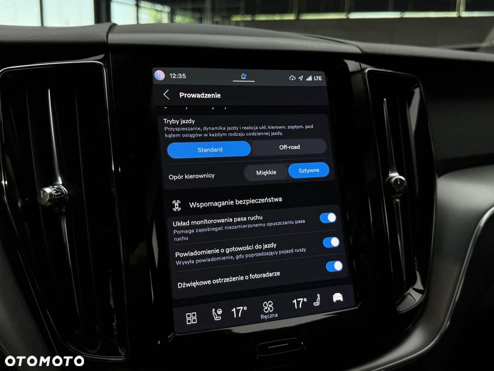 Volvo XC 60 B4 D AWD Momentum Pro - 35
