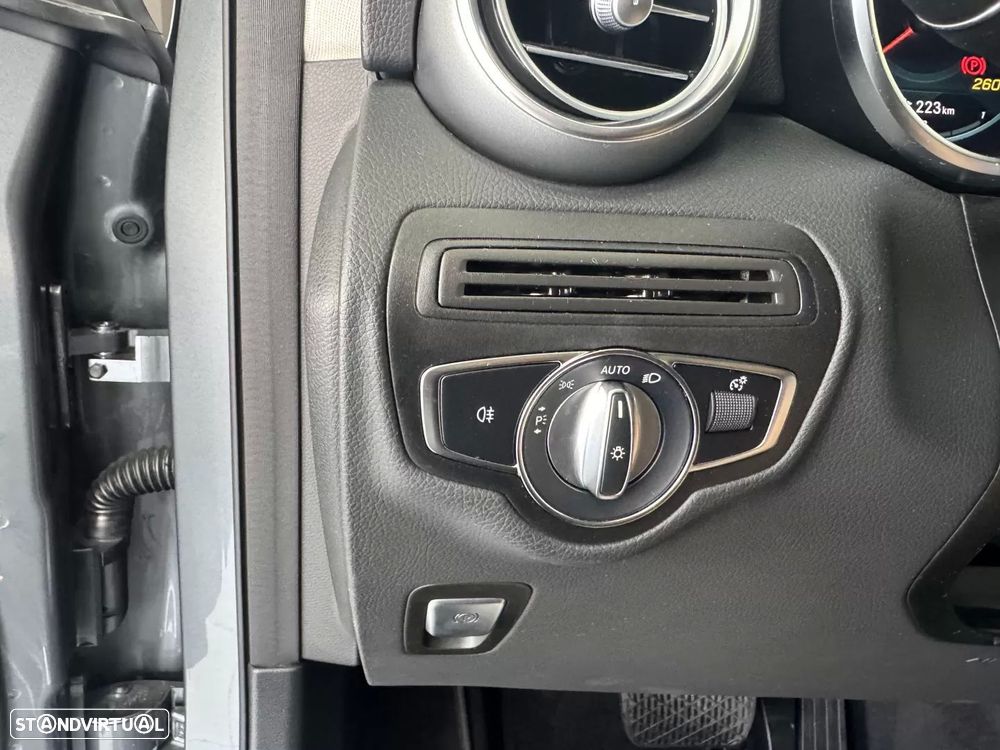Mercedes-Benz GLC 300 de 4Matic - 30