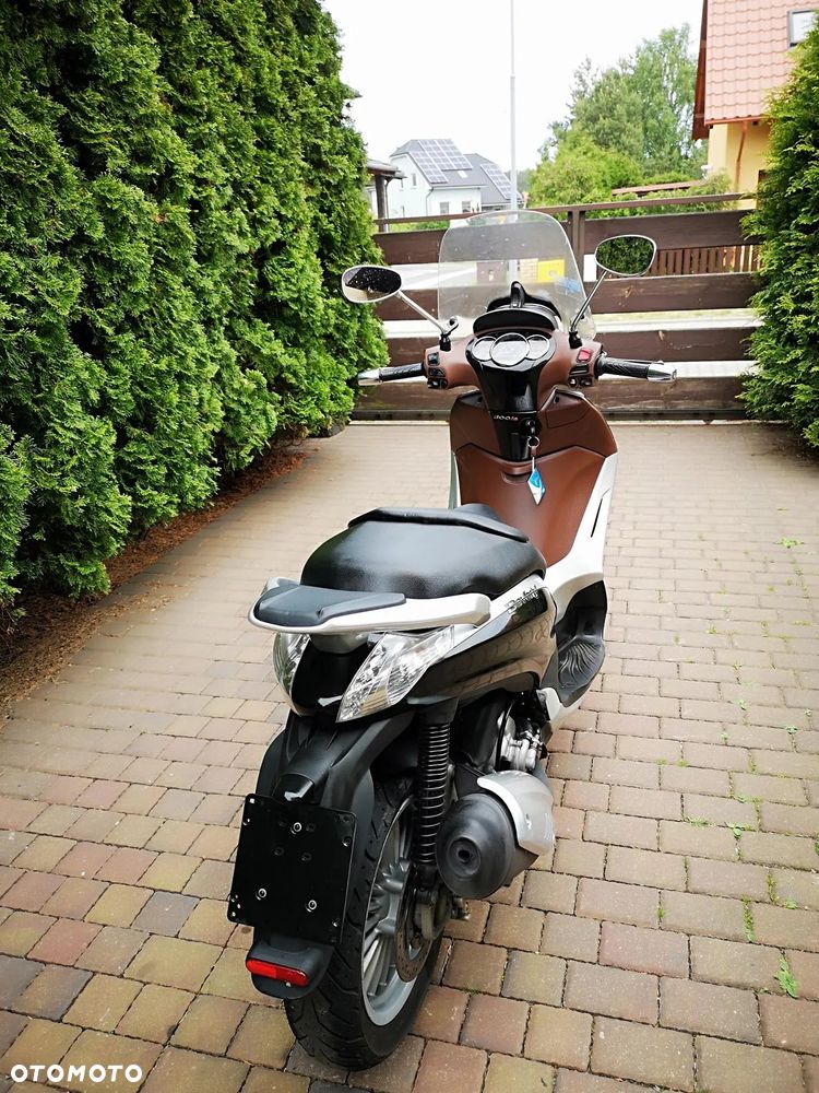 Piaggio Beverly - 26