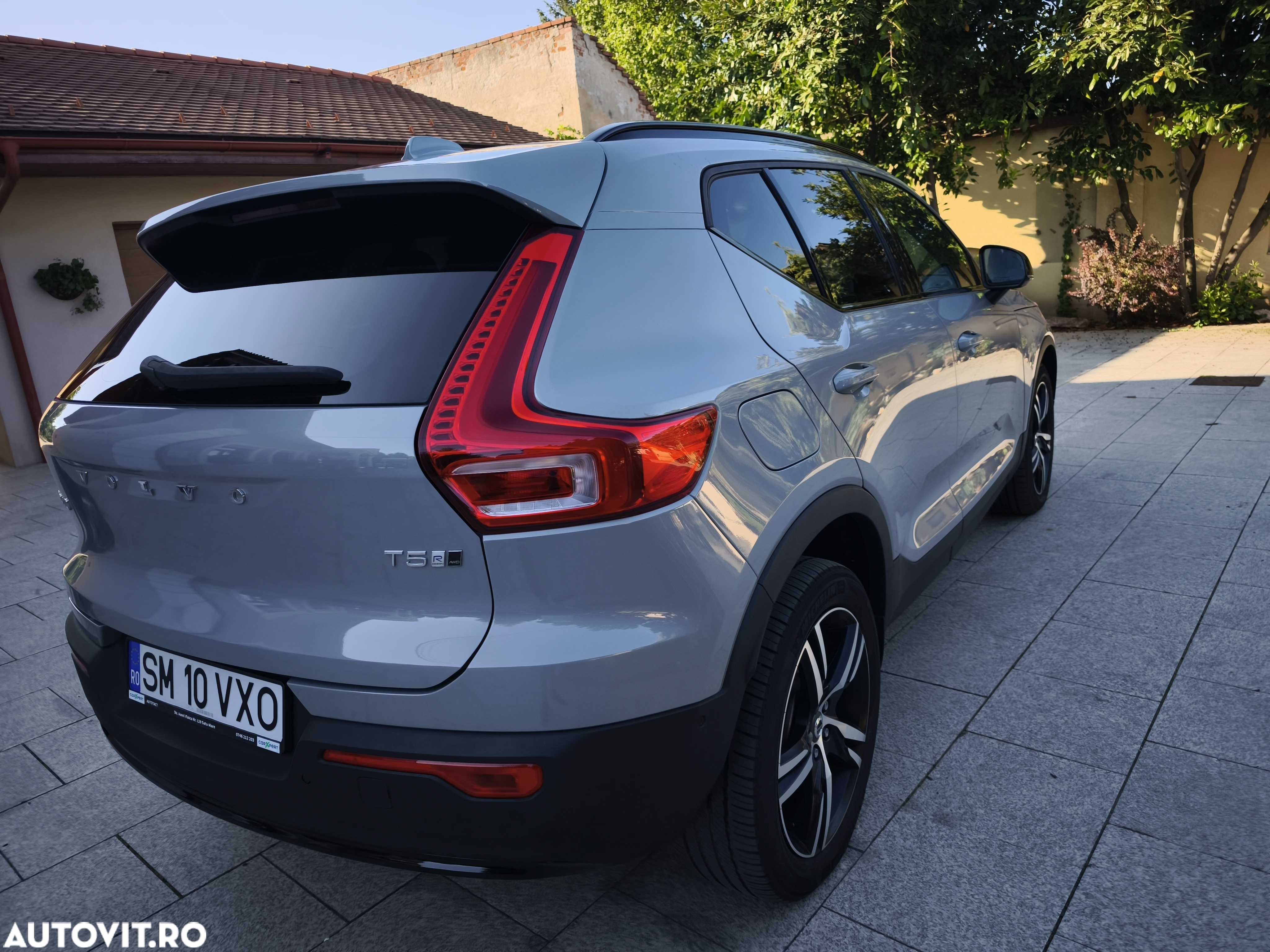 Volvo XC 40 T5 AWD R-Design - 24