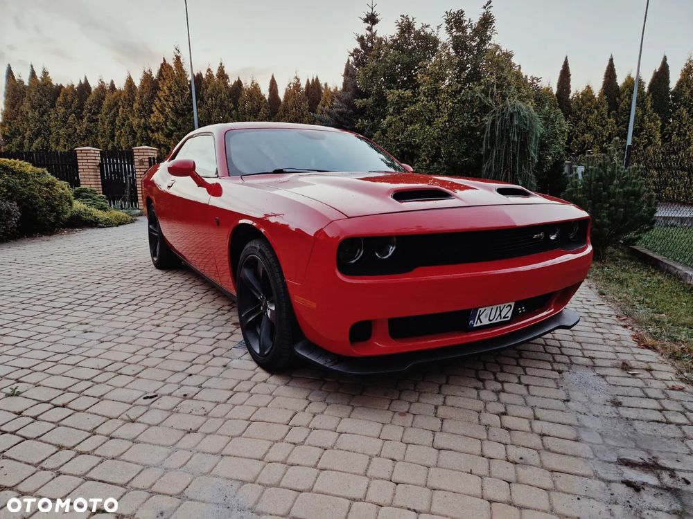 Dodge Challenger - 8