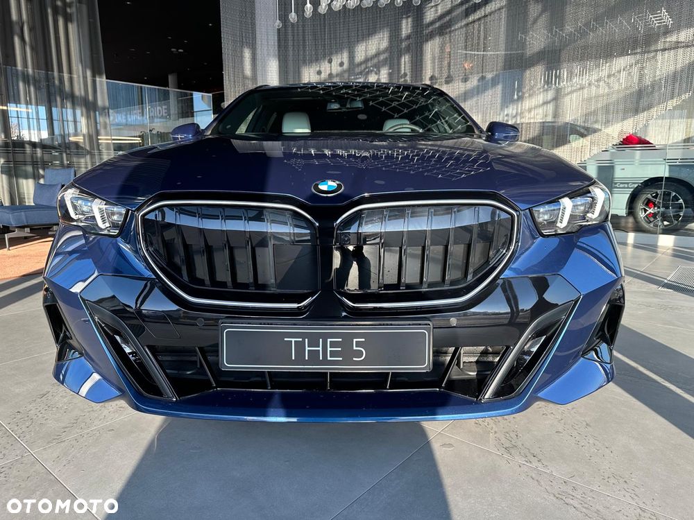 BMW Seria 5 520d xDrive mHEV - 9