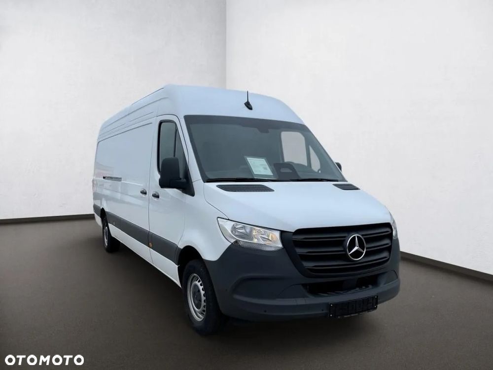 Mercedes-Benz Sprinter - 5